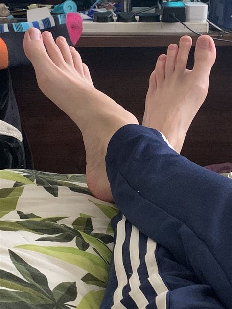 feet twitter porn